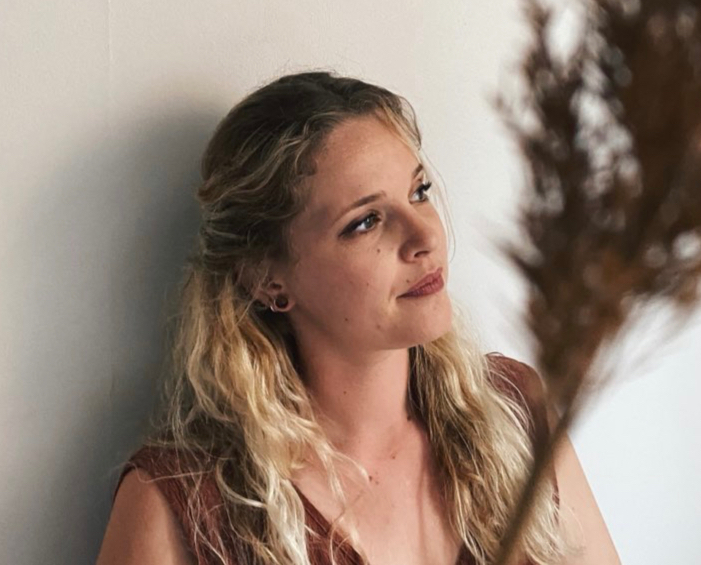 Portrait de Christel Baillard © Portrait de Christel Baillard, thérapeute en sophrologie, PNL et psycho-généalogie sur Ensuès-la-redonne