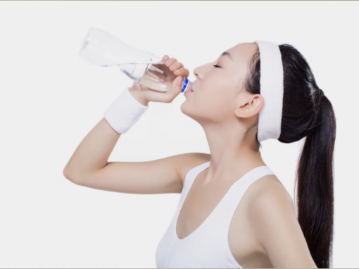 Rétention d’eau : « Et si la solution c’était de boire plus ? » Rétention d’eau : « Et si la solution c’était de boire plus ? »