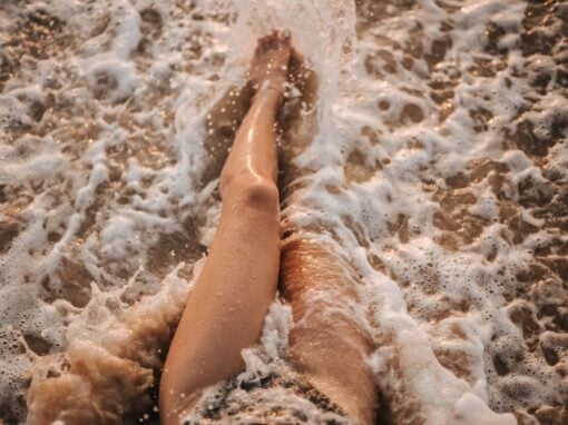 Rétention d’eau et chaleur : comment soulager les jambes lourdes cet été à Ensuès-la-Redonne